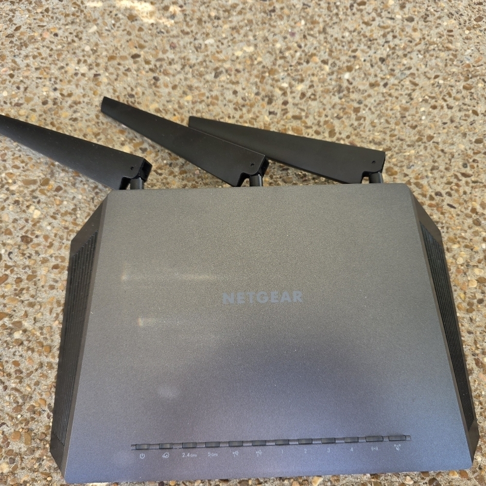 NETGEAR Nighthawk AC1900 Smart WiFi Router Internet R7000 - Picture 13 of 13